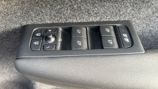 Volvo XC40 2.0 B3P Core 5dr Auto Petrol Estate